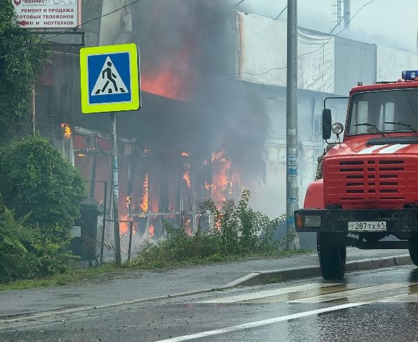 Появились подробности пожара в магазине Ростовской области