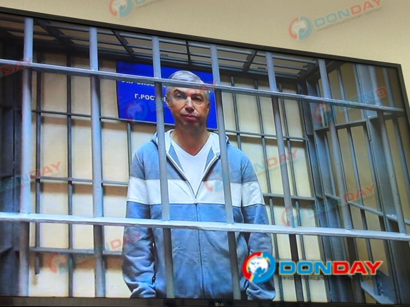 Бывшего главу администрации Ростова Алексей Логвиненко лишили загранпаспорта