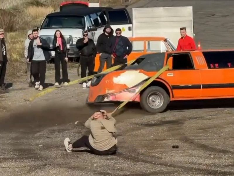 Евгений Чеботарев получил травму после рисковой поездки на багажнике лимузина