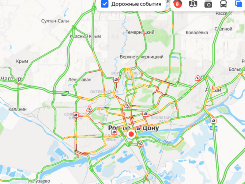 Сразу несколько районов Ростова сковали пробки в восемь баллов