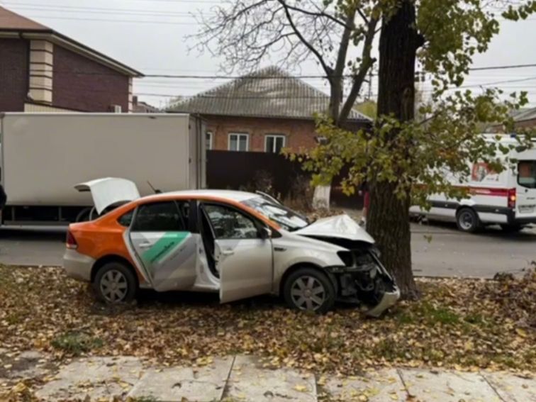 Два человека пострадали в жутком ДТП на Тульской в Ростове