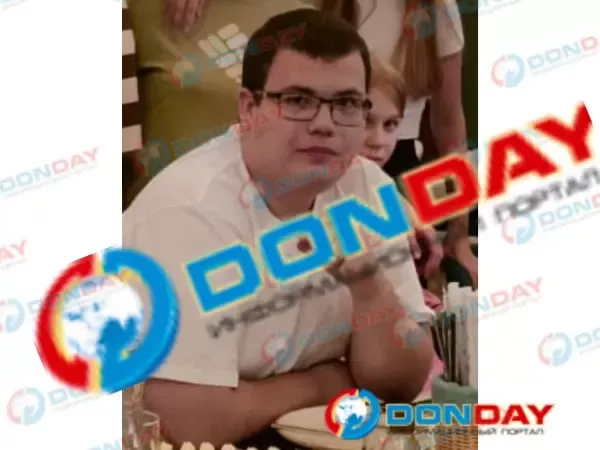 В Таганроге простились с молодыми людьми, которые погибли при атаке БПЛА на город