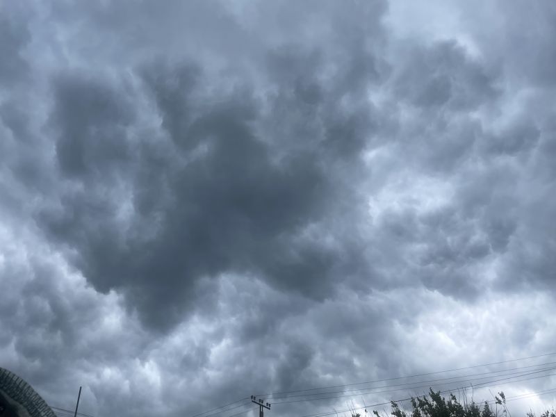 На Дону ночью 13 ноября объявили беспилотную опасность