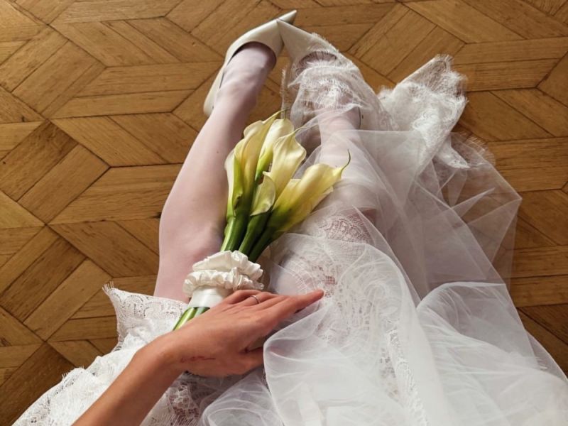 Валя Карнавал заинтриговала фото в свадебном платье