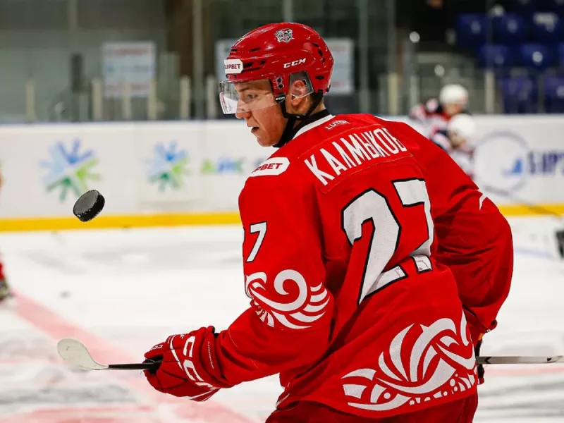 Форвард Даниил Калмыков покидает состав хоккейного клуба «Ростов»