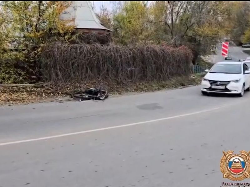 В Ростовской области в ДТП пострадал 17-летний водитель питбайка