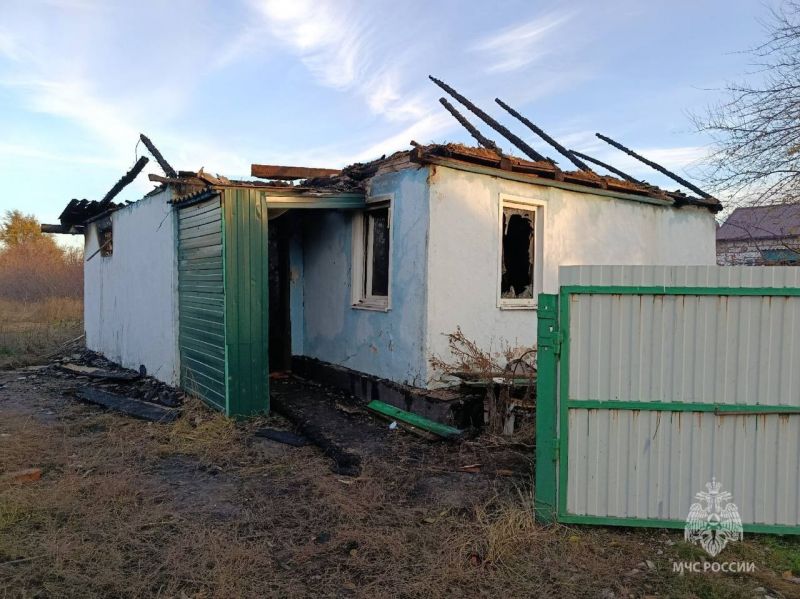 В Красносулинском районе семья осталась без дома из-за крупного пожара