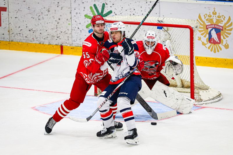 ХК «Ростов» с треском проиграл «Кристаллу» на домашней арене