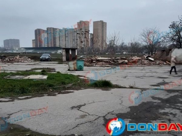 Конники подсчитали предварительный ущерб на ипподроме Ростова после сноса конюшен