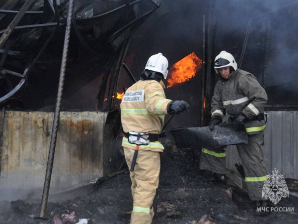 За сутки в Ростовской области произошло 15 пожаров