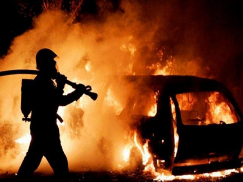 За сутки 25 декабря пожарные Ростовской области потушили 16 пожаров и спасли одного человека