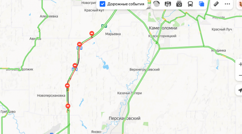 Гигантская пробка сковала трассу М-4  «Дон» в районе аэропорта Платов