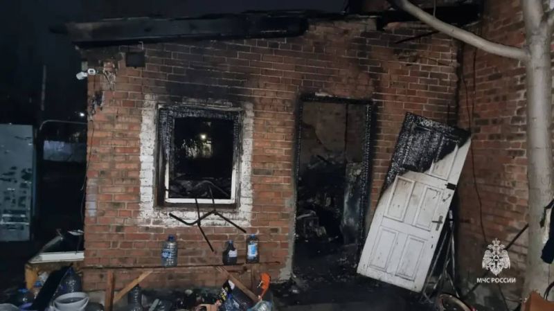 Труп мужчины обнаружили на территории предприятия после пожара в Шахтах