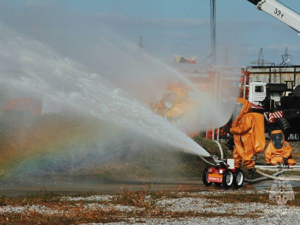За сутки в Ростовской области потушили 20 пожаров