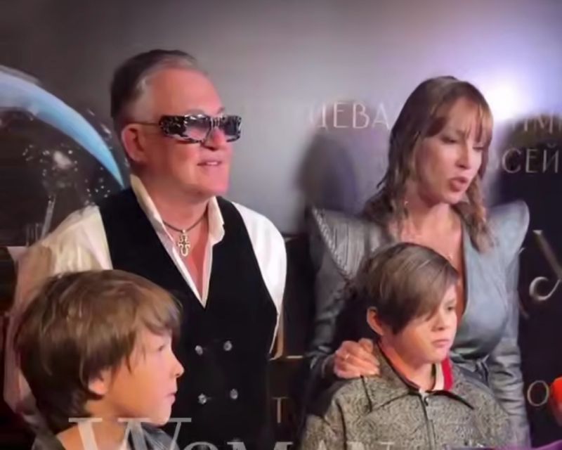 Ростовская модель Полина Диброва опровергла слух о свадьбе с бывшем мужем