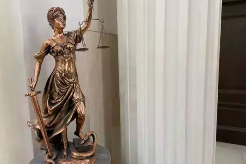 На Дону осудили 46-летнего предпринимателя, который удерживал и изнасиловал трех девушек