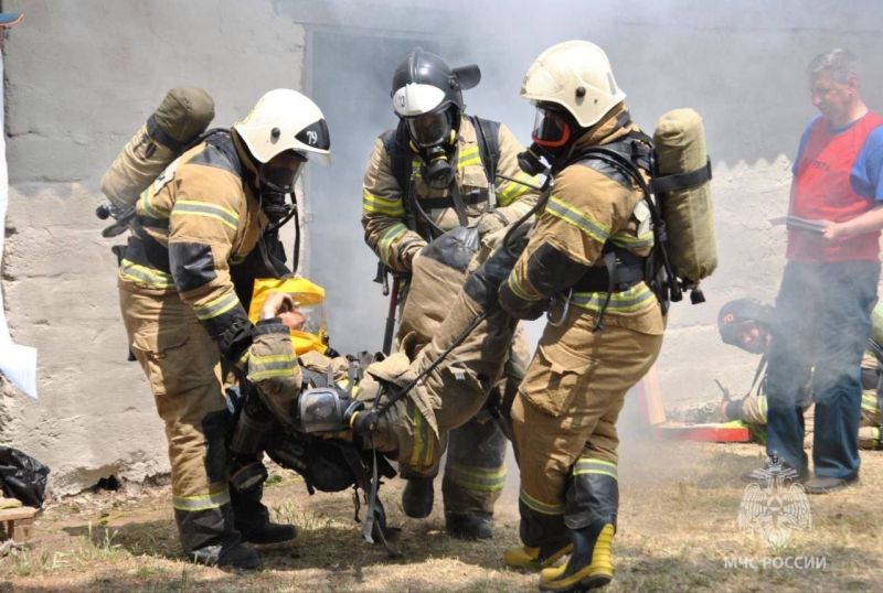 Спасатели Ростовской области помогли пятерым пострадавшим в ДТП за сутки