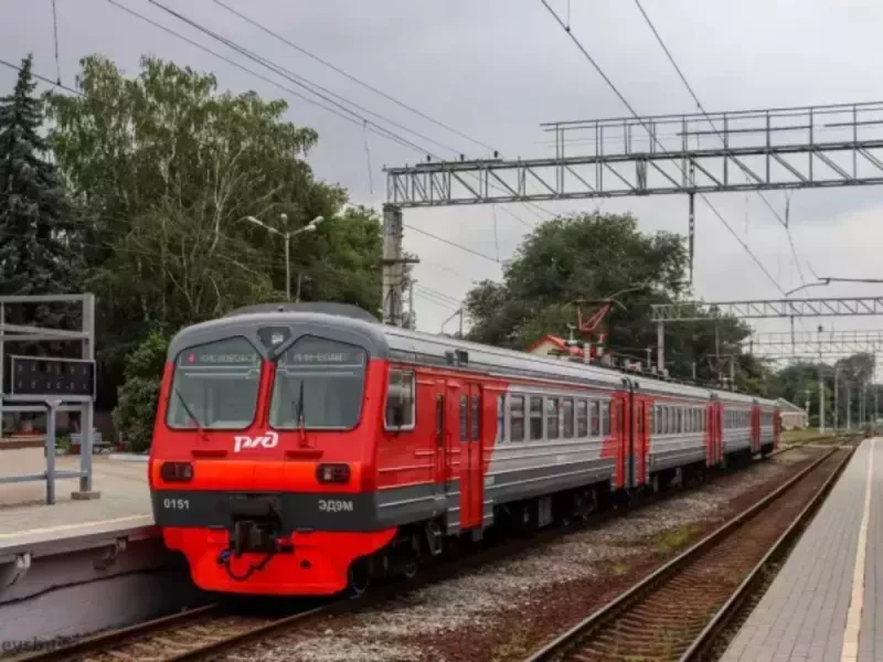 Снегопад парализовал движение поездов из Ростова в Сочи: пассажиры застряли в пути