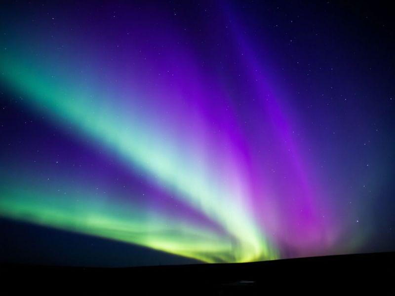 Вспышки на Солнце могут вызвать северное сияние в Новый год