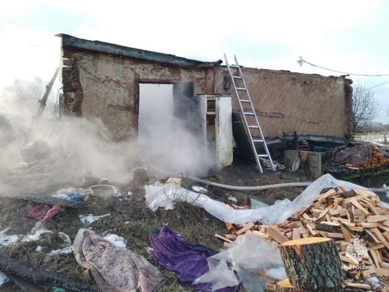 Неисправный дымоход оставил жителя Ростовской области без дома