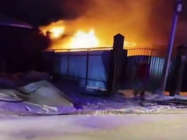 Под Ростовом в новогоднюю ночь дотла сгорел частный дом