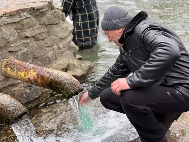 Жителям Ростова перечислили правила безопасности во время крещенских купаний