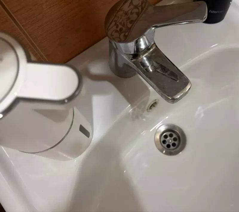 Сотни жителей Ростова остались без воды из-за коммунальных аварий