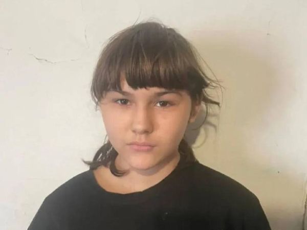 В Азове близкие ищут пропавшую без вести 13-летнюю девочку