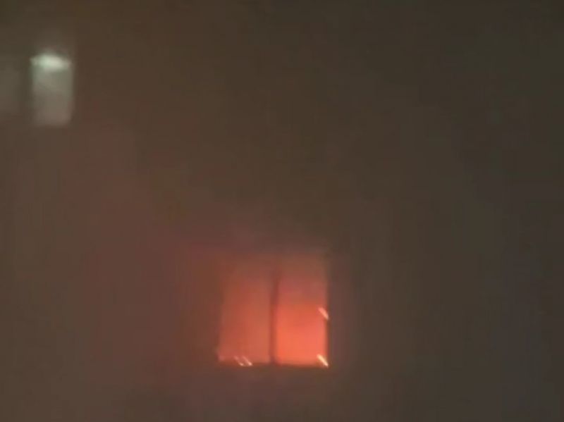 Из горящей многоэтажки на Шолохова в Ростове спасли троих и эвакуировали 20 жильцов