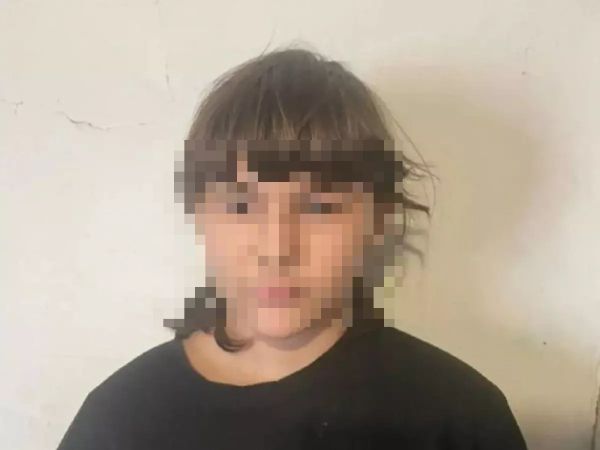 В Азове близкие ищут пропавшую без вести 13-летнюю девочку