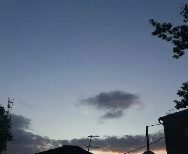 В Таганроге из-за падения обломков ракеты поврежден балкон