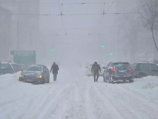 Автовладельцев Ростовской области предупредили о снегопаде на автодороге М-4