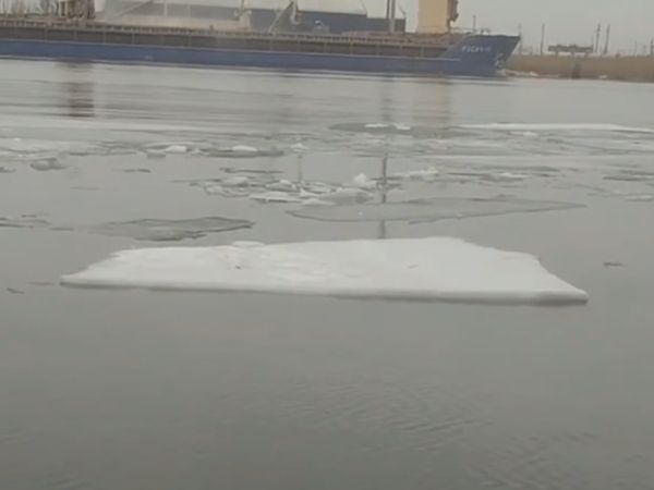 В Ростовской области Лед на водоемах признали опасным для выхода