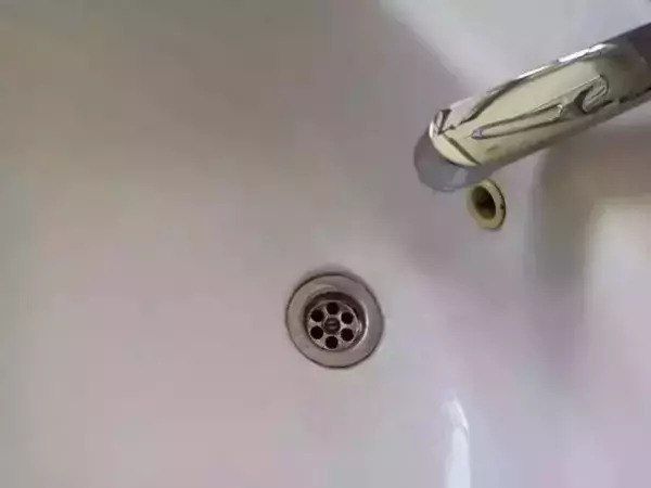 Часть Октябрьского района Ростова осталась без холодной воды из-за прорыва